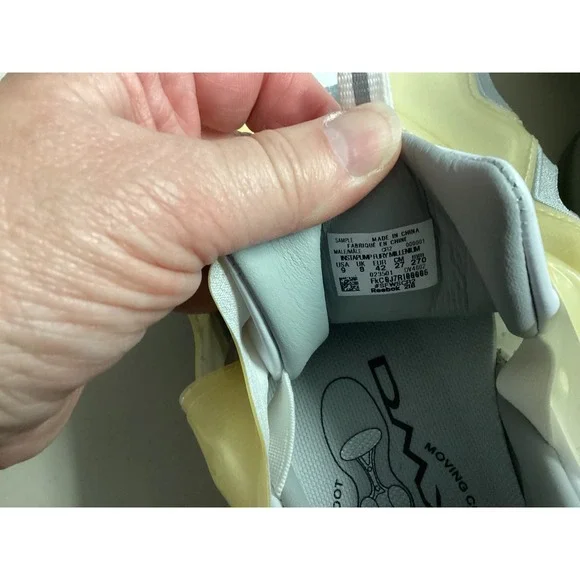Reebok InstaPump Fury Millennium Sneakers White Leather Mens Size 9